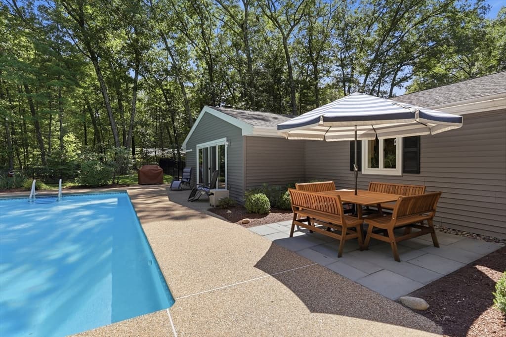 Single Family Residence at 17 Hickory Lane, Framingham MA 01701, Framingham, photo 34 of 42