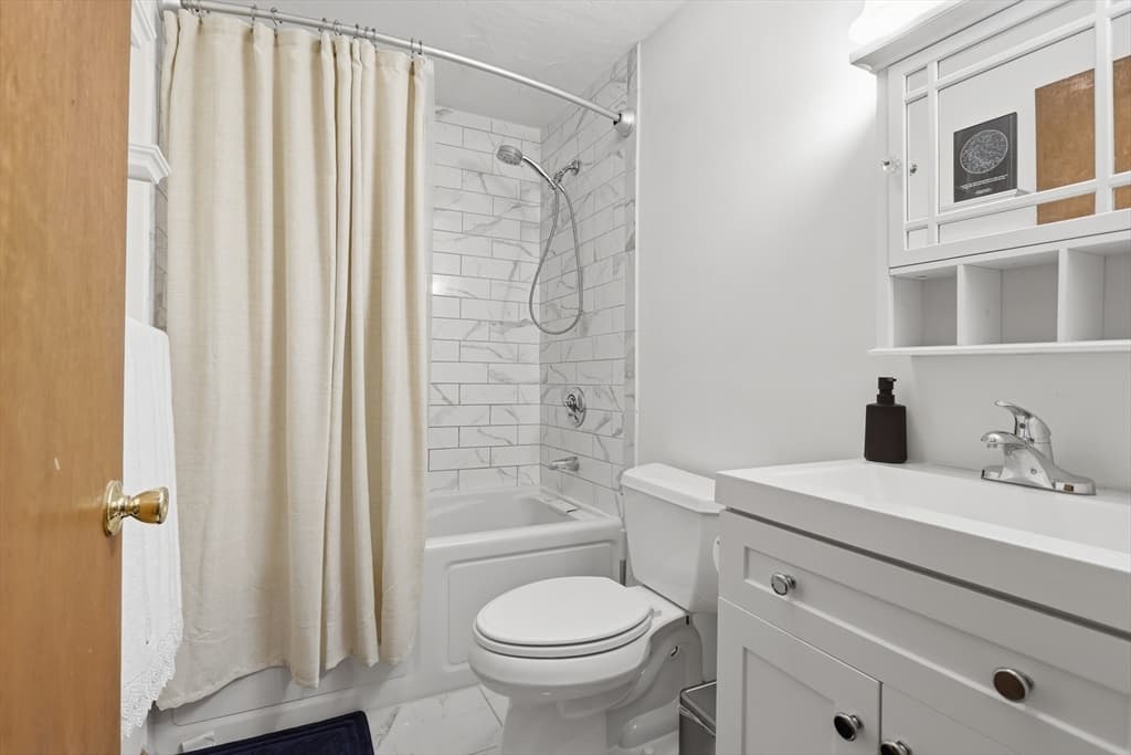 36 Meadow Pond Drive # K, Leominster MA 01453 photo 15