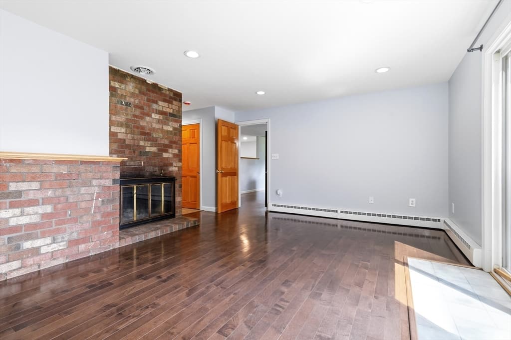 35 Dandy Rd, Brockton MA 02302 photo 6