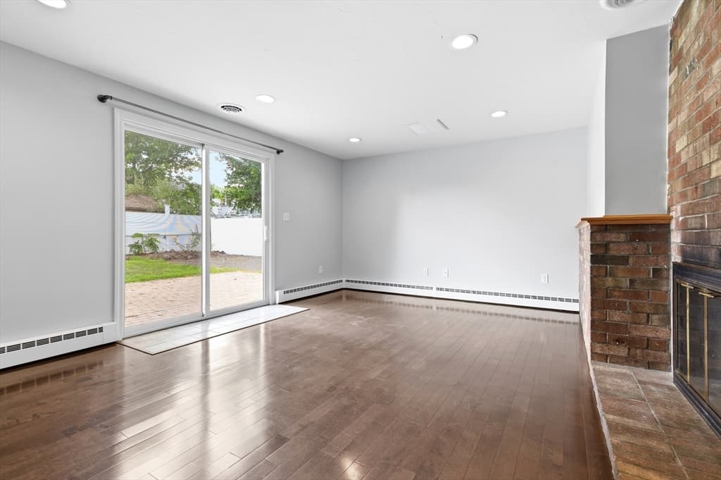 35 Dandy Rd, Brockton MA 02302 photo 5