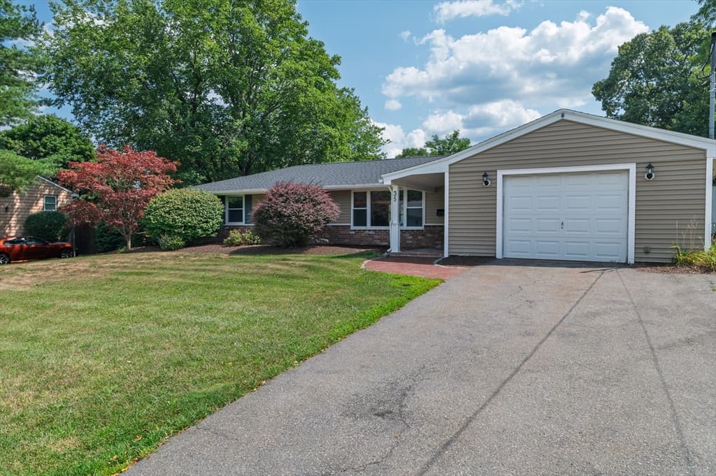 35 Dandy Rd, Brockton MA 02302 photo 4