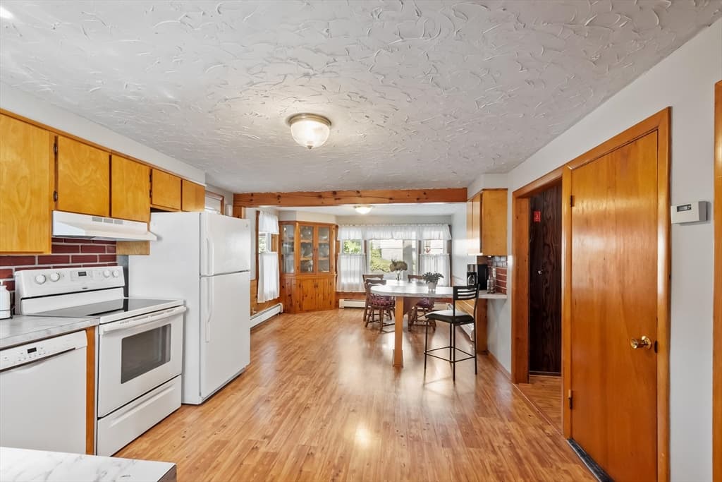 164 Coleman St, Gardner MA 01440 photo 10