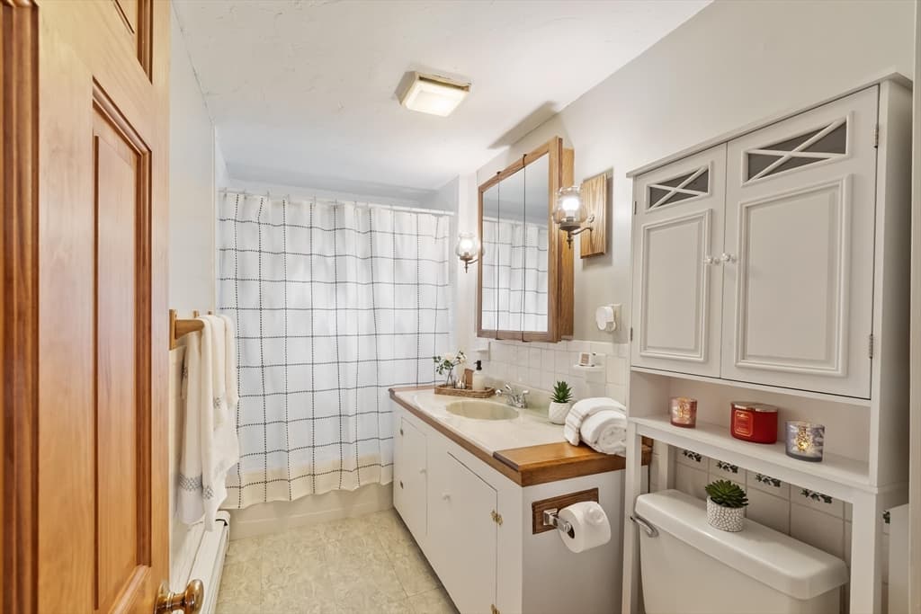 164 Coleman St, Gardner MA 01440 photo 11
