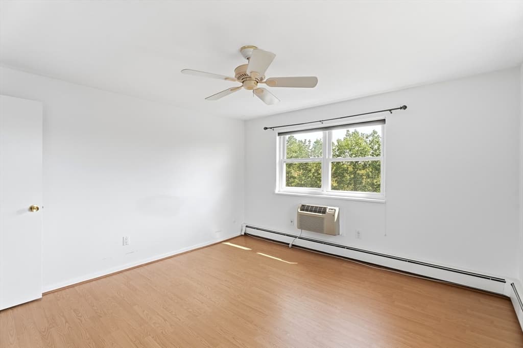Condominium at 1 Colonial Dr # 8, Andover MA 01810, Andover, photo 16 of 32