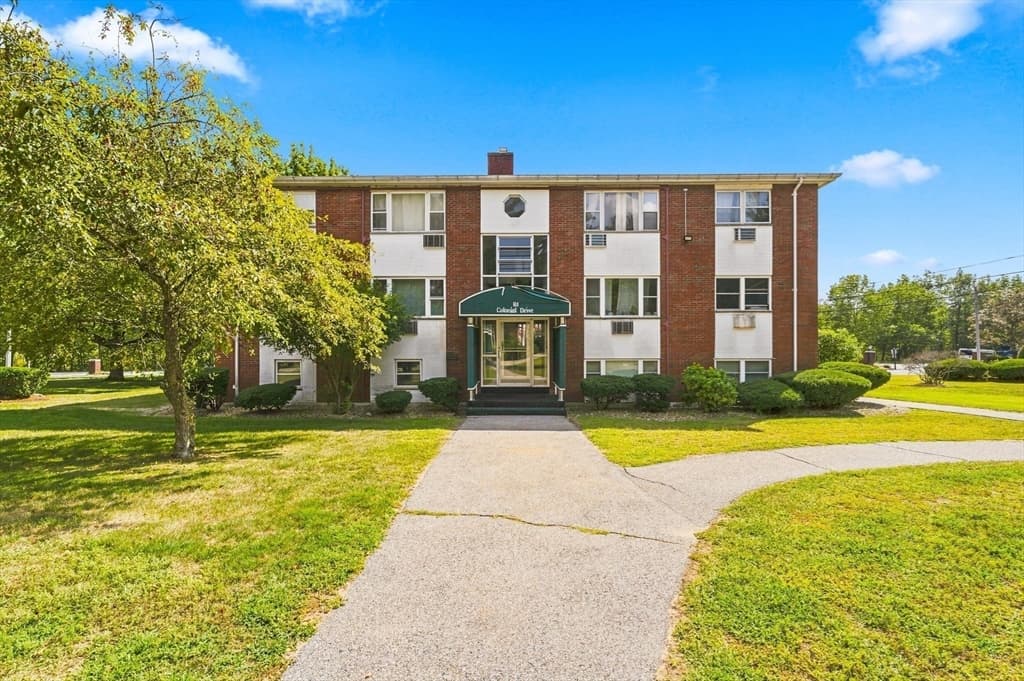 Condominium at 1 Colonial Dr # 8, Andover MA 01810, Andover, photo 26 of 32