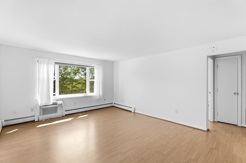 Condominium at 1 Colonial Dr # 8, Andover MA 01810, Andover, photo 10 of 32