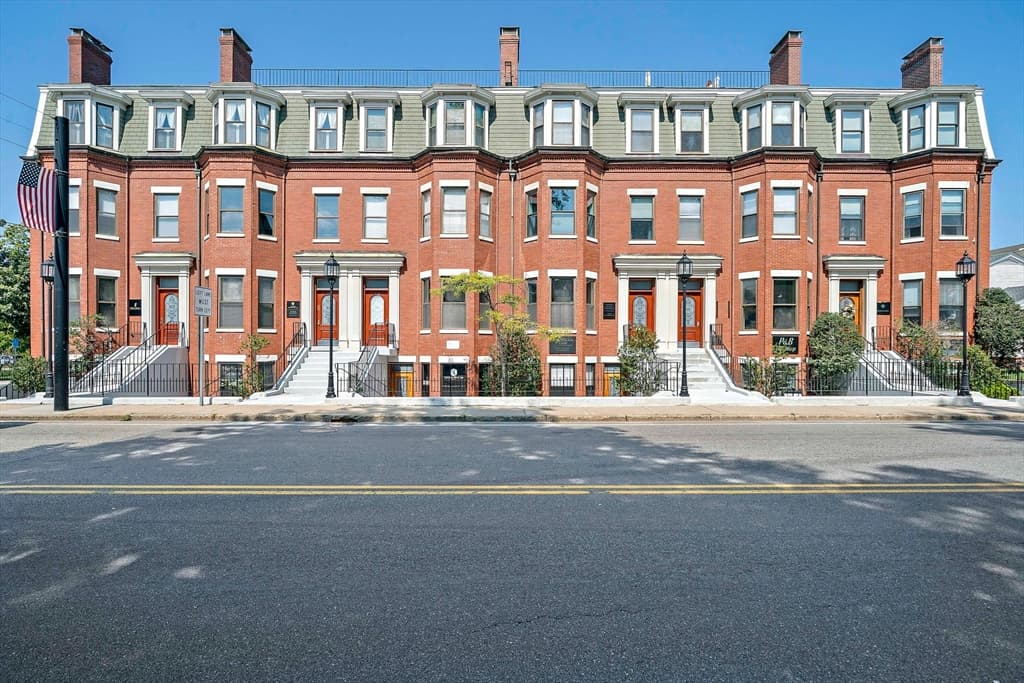 97-99 Court St, Plymouth MA 02360