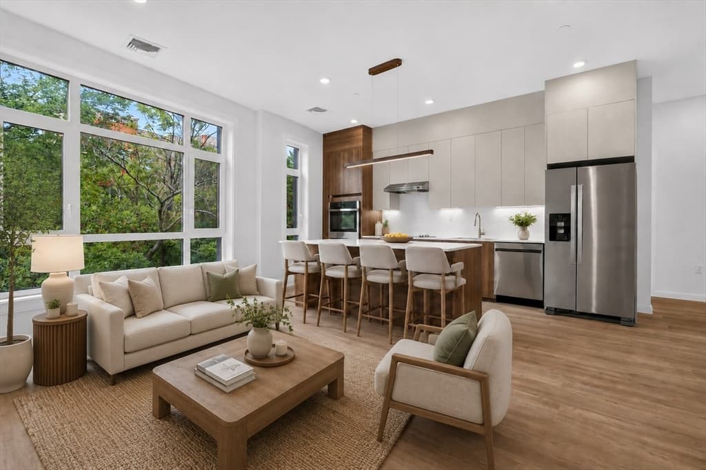 13 Warwick Street # 206, Somerville MA 02145