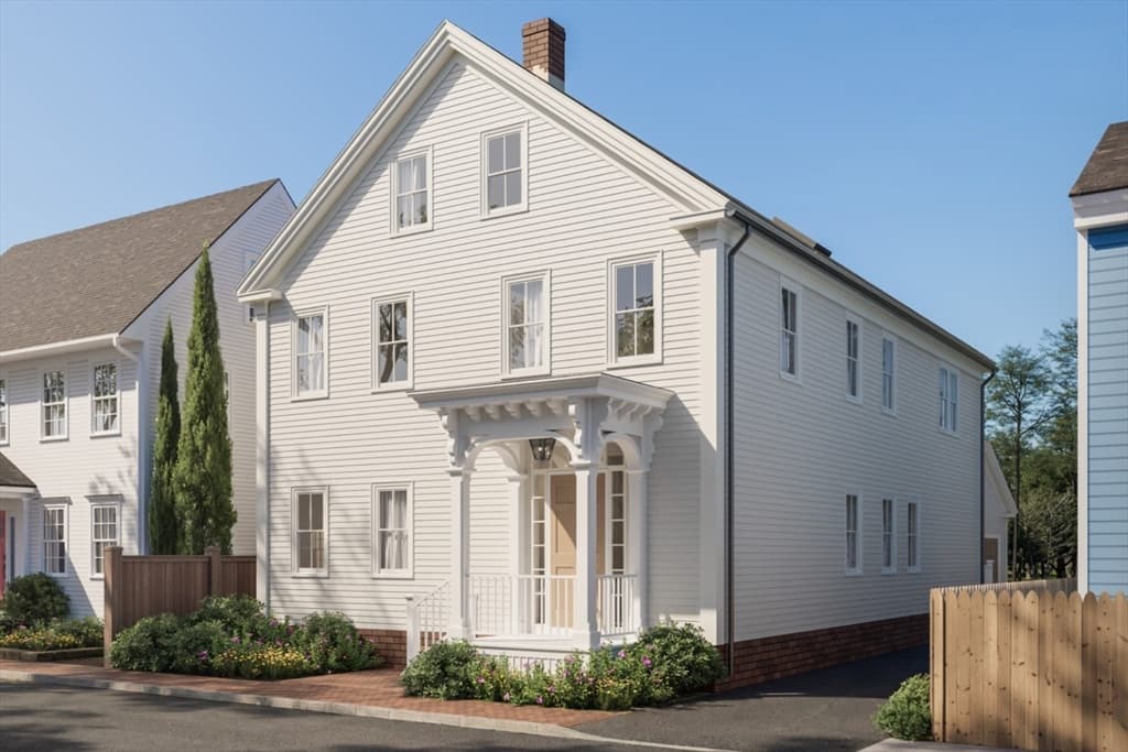 9 Lunt St, Newburyport MA 01950