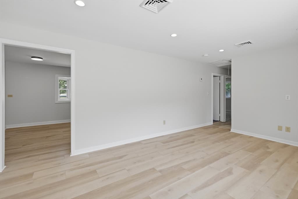 154 Maple Street, Lexington MA 02420 photo 4