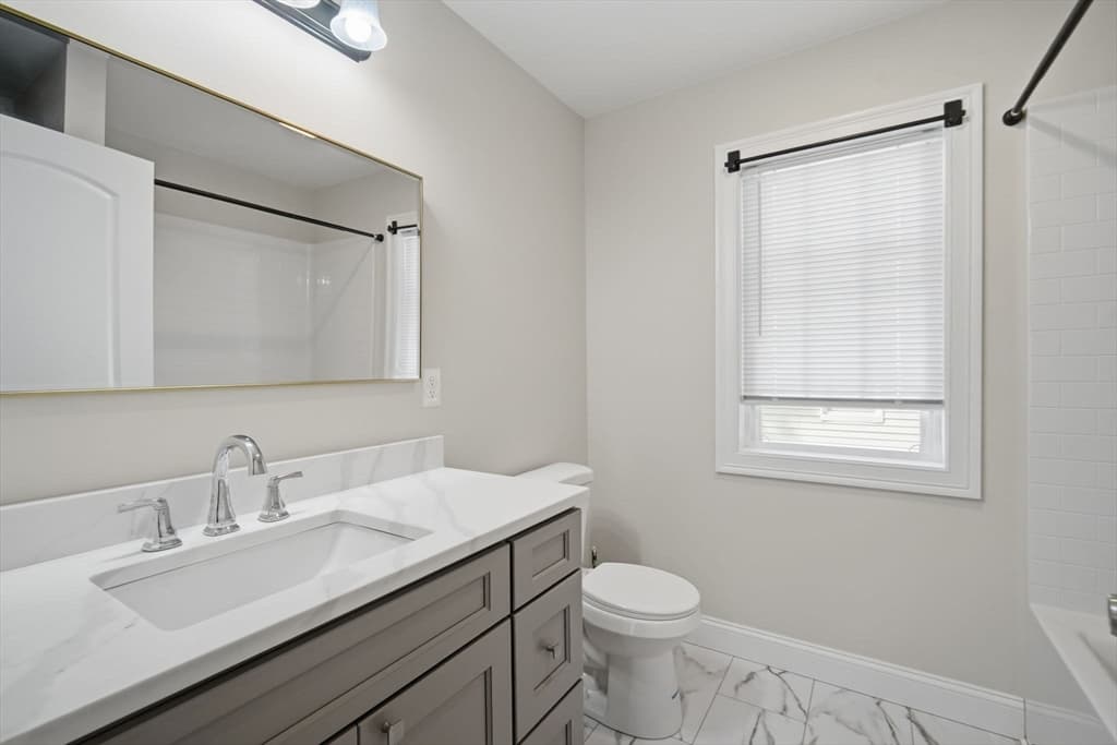 24 Medford St, Springfield MA 01107 photo 18