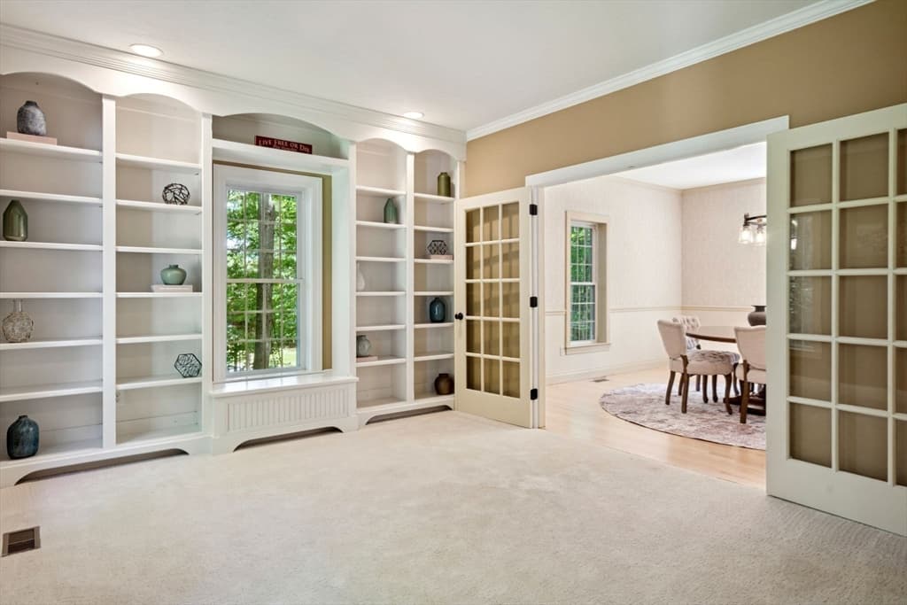 14 Whittier Drive, Bedford NH 03304 photo 13