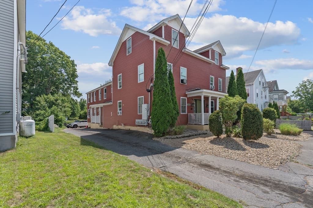 122 Winthrop St, Taunton MA 02780 photo 2