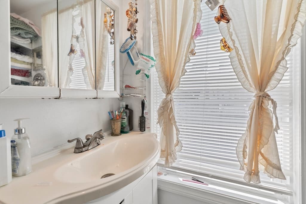 122 Winthrop St, Taunton MA 02780 photo 22