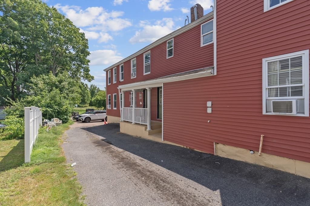 122 Winthrop St, Taunton MA 02780 photo 7