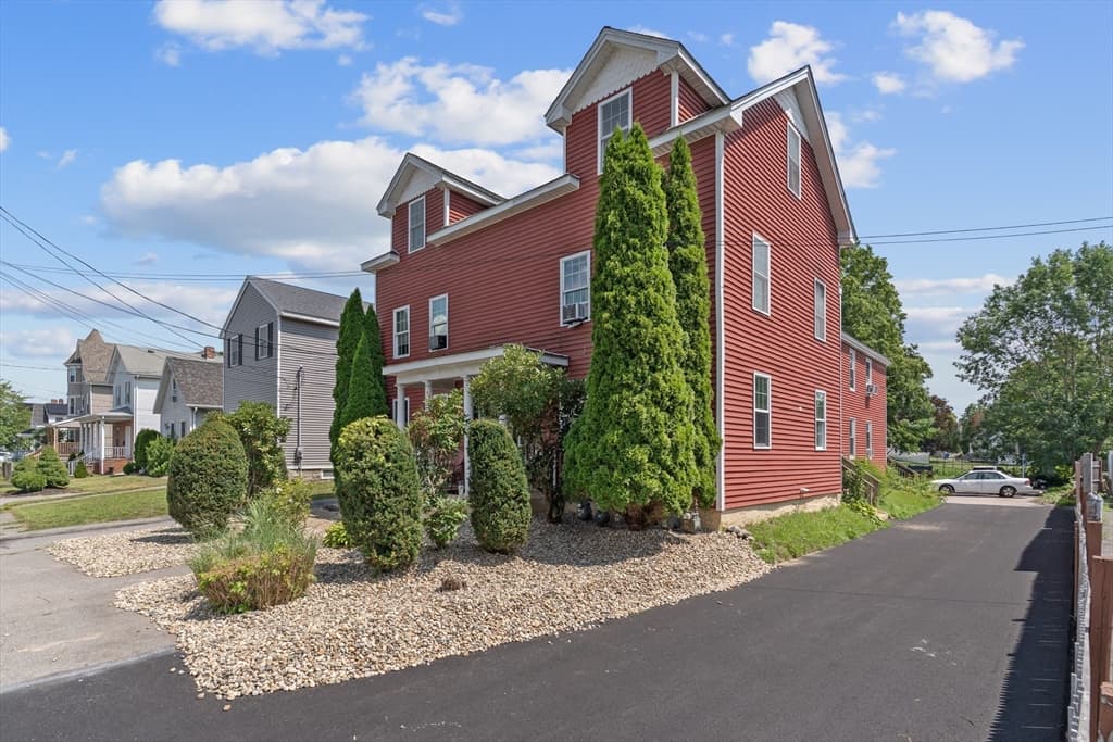 122 Winthrop St, Taunton MA 02780 photo 3