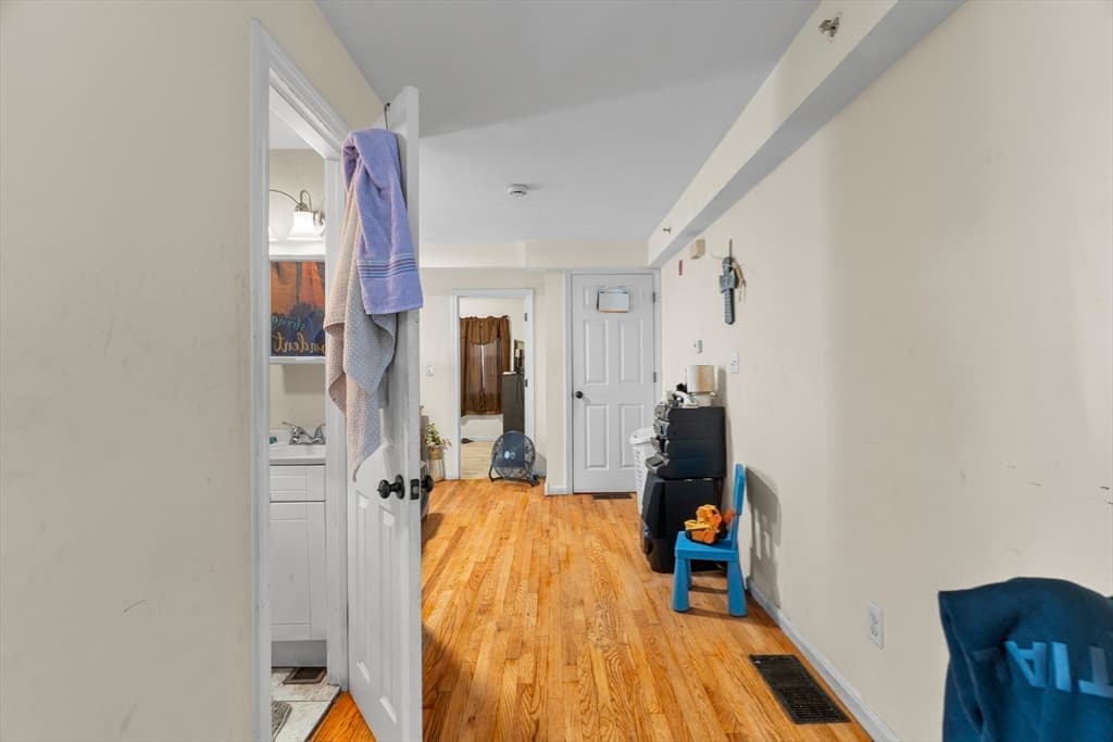 122 Winthrop St, Taunton MA 02780 photo 28