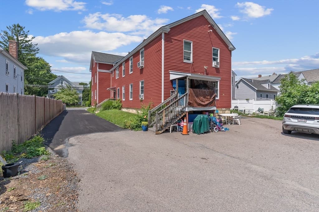 122 Winthrop St, Taunton MA 02780 photo 5