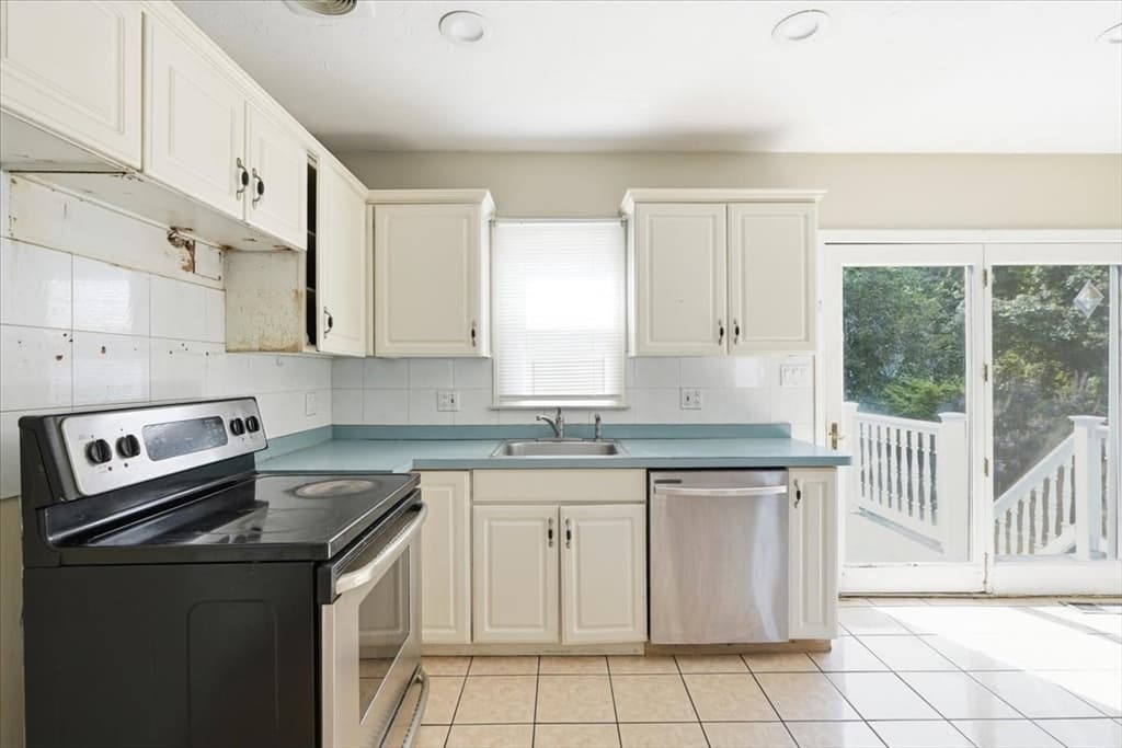 55 Vfw Drive, Rockland MA 02370 photo 5