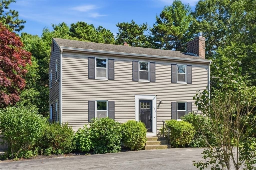 106 Bourne Rd, Plymouth MA 02360 photo 2