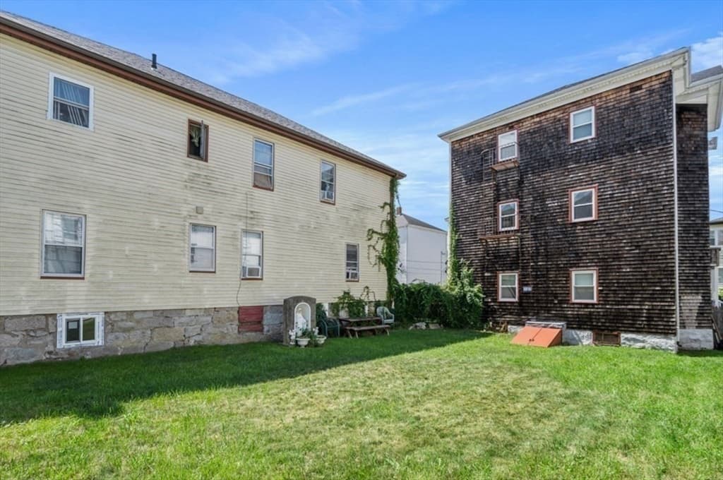 231 County St, Fall River MA 02723 photo 32