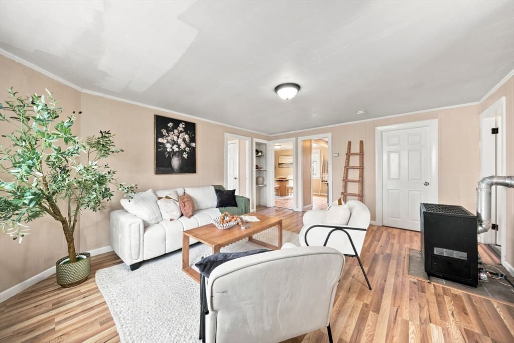 231 County St, Fall River MA 02723 photo 8