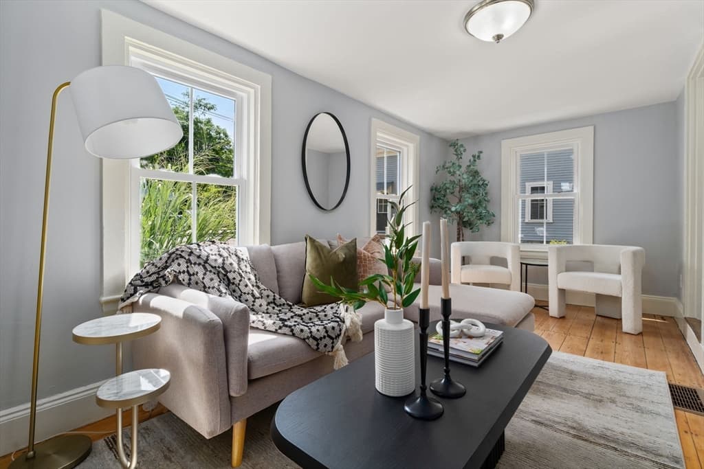 613 Grove St # 613, Newton MA 02462 photo 2