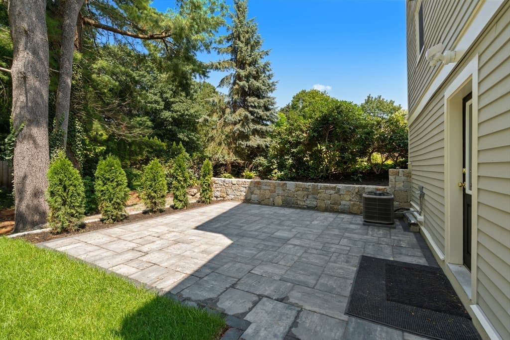 613 Grove St # 613, Newton MA 02462 photo 10
