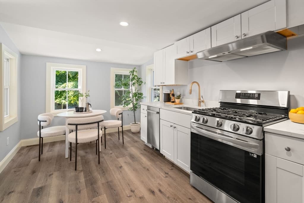 613 Grove St # 613, Newton MA 02462 photo 4
