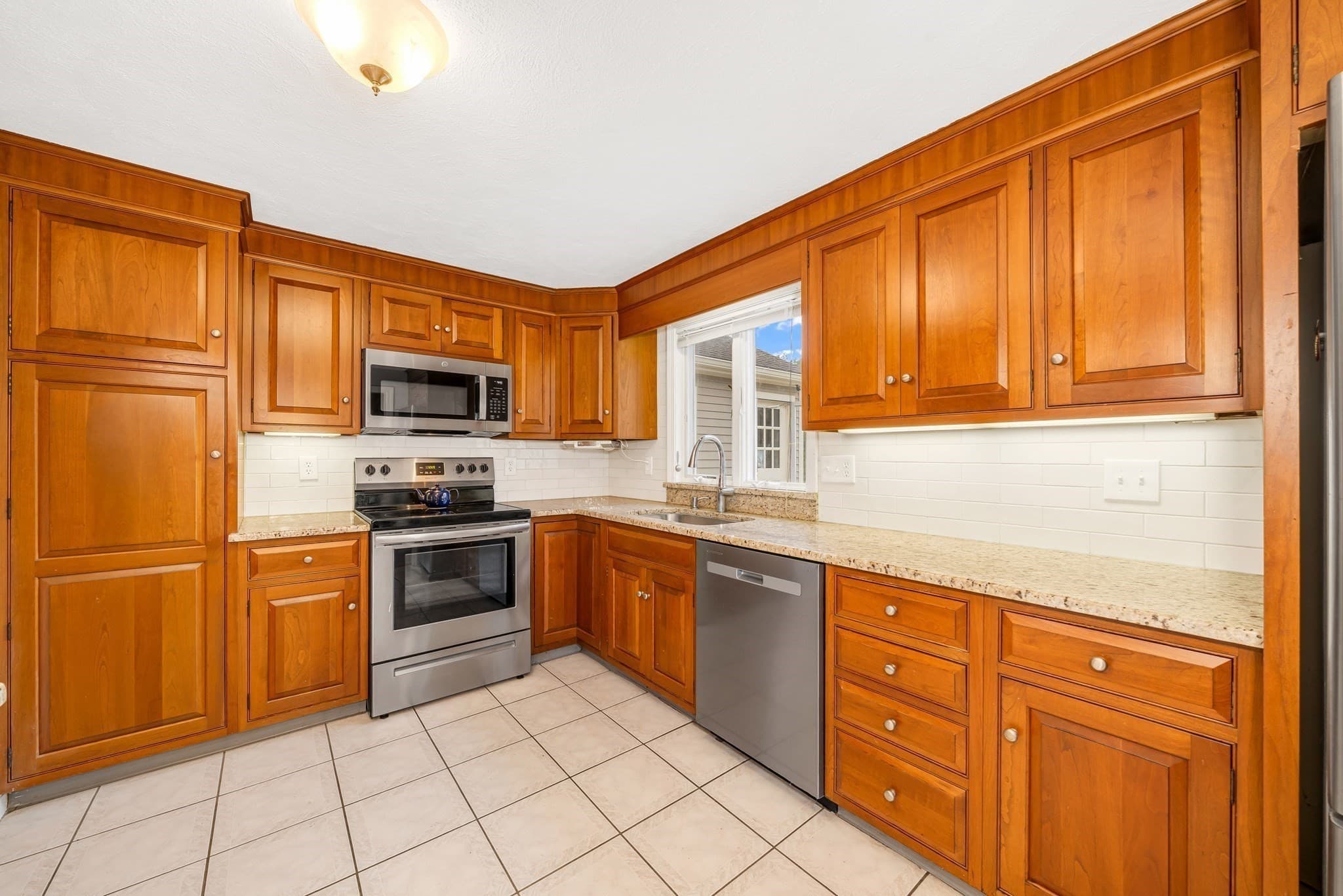 Single Family Residence at 90 Lacy, North Andover MA 01845, North Andover, photo 13 of 41