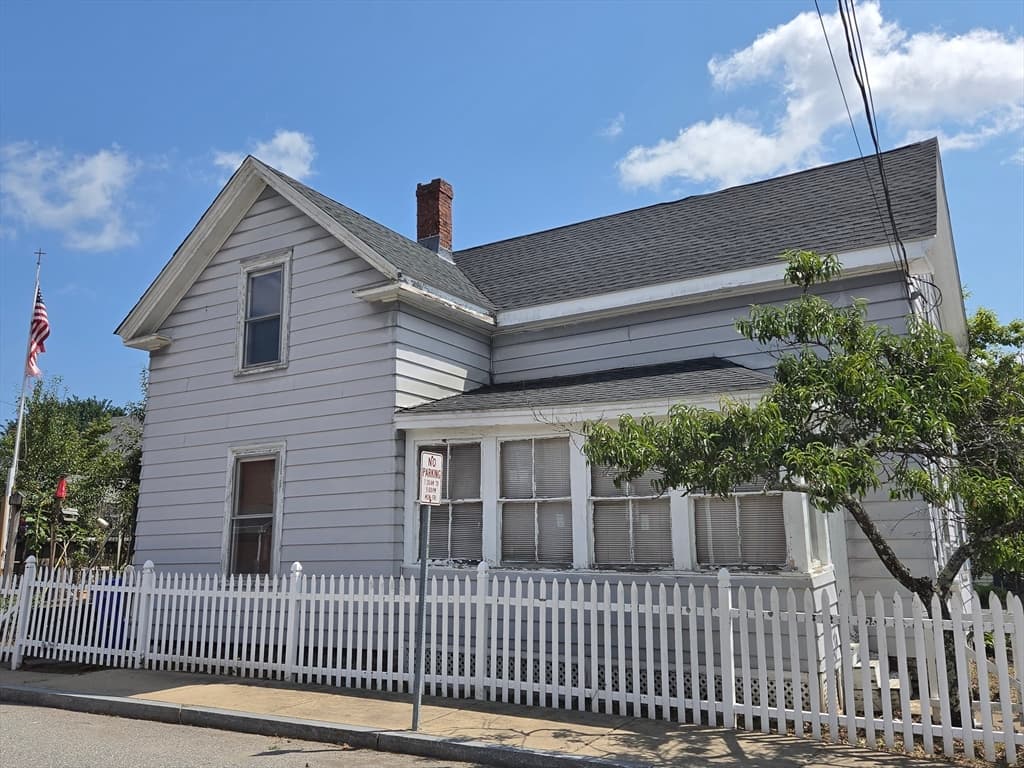 4 Kimball Street, Ipswich MA 01938