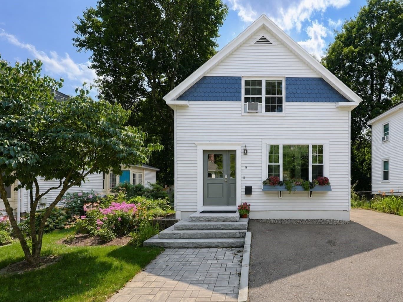 Single Family Residence at 9 Parmenter Ave, Maynard MA 01754, Maynard, photo 2 of 25