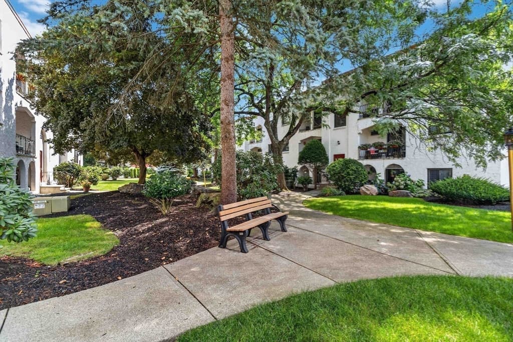 210 Fellsview Terrace # 212, Stoneham MA 02180 photo 17
