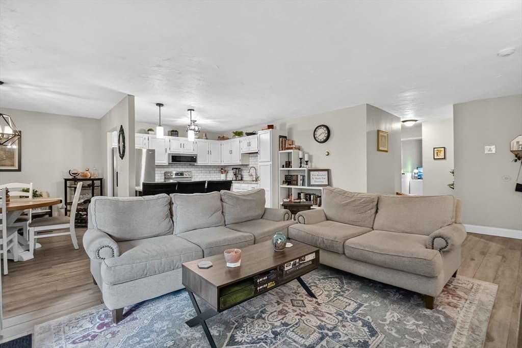 210 Fellsview Terrace # 212, Stoneham MA 02180 photo 7