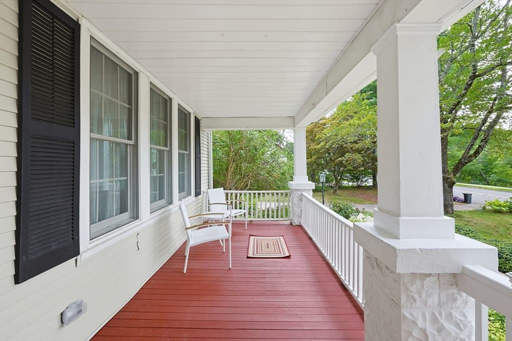 157 Taunton St, Wrentham MA 02093 photo 2