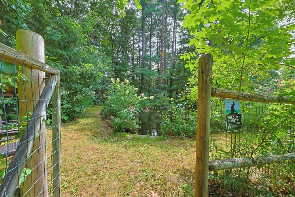 157 Taunton St, Wrentham MA 02093 photo 4