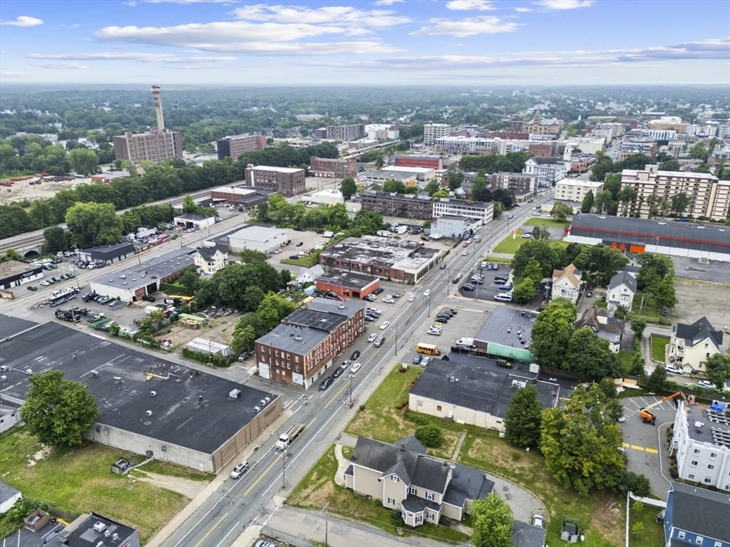 187 N Main St, Brockton MA 02301 photo 4