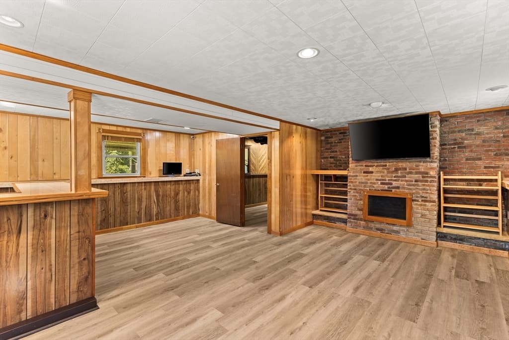 360 W Washington St, Hanson MA 02341 photo 38