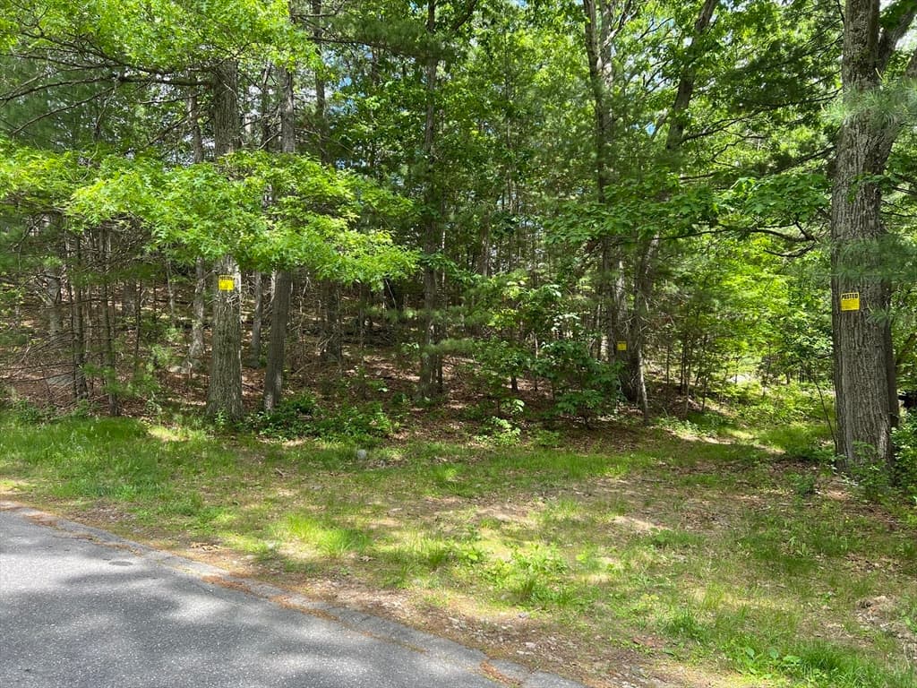 Single Family Residence at 35 Kato Drive, Sudbury MA 01776, Sudbury, photo 2 of 8