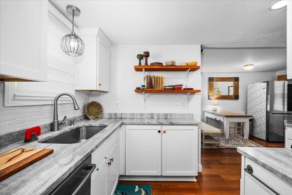 147 Sycamore St, New Bedford MA 02740 photo 6