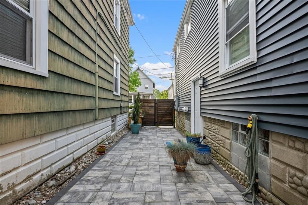 147 Sycamore St, New Bedford MA 02740 photo 16