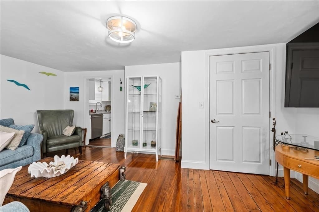 147 Sycamore St, New Bedford MA 02740 photo 4