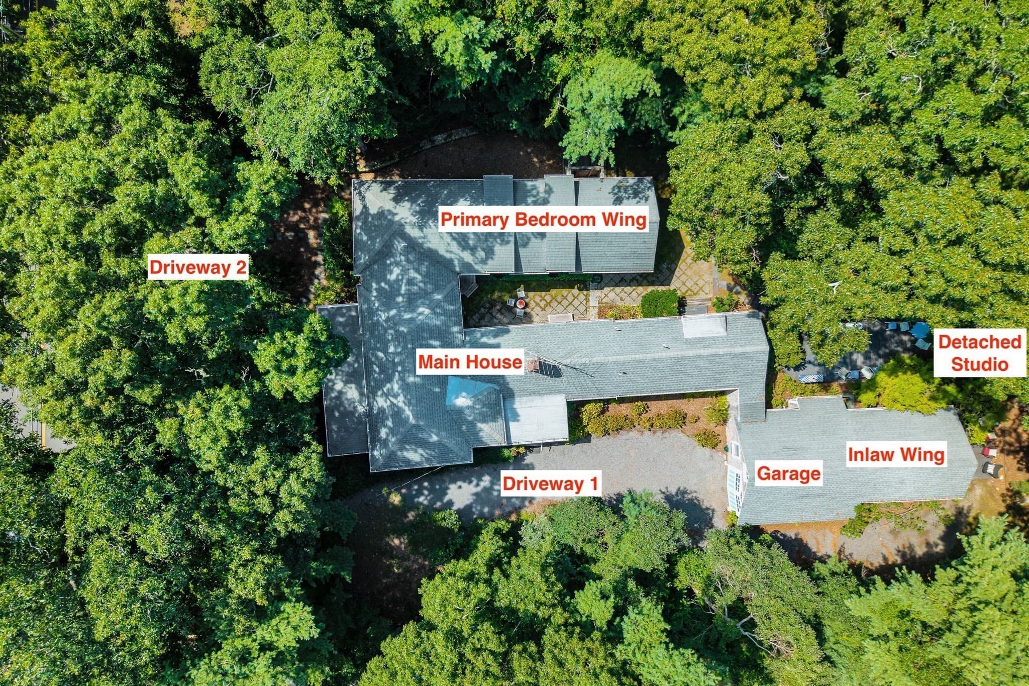 Single Family Residence at 528 Main Street, Tisbury MA 02568, photo 3 of 31