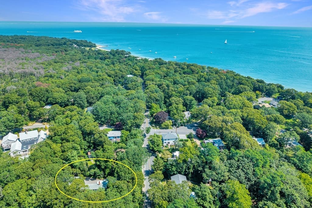 528 Main Street, Tisbury MA 02568