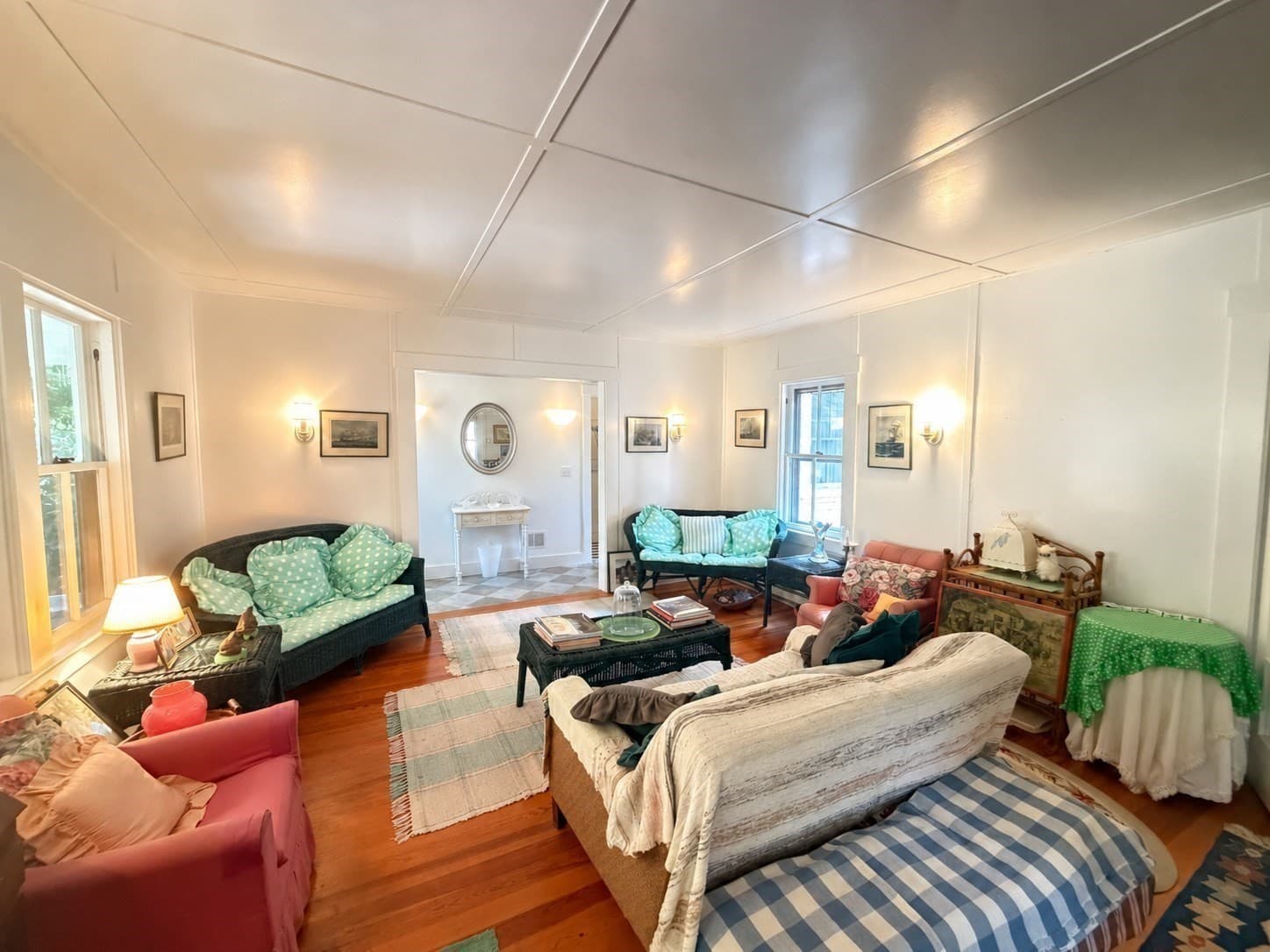 Single Family Residence at 528 Main Street, Tisbury MA 02568, photo 5 of 31