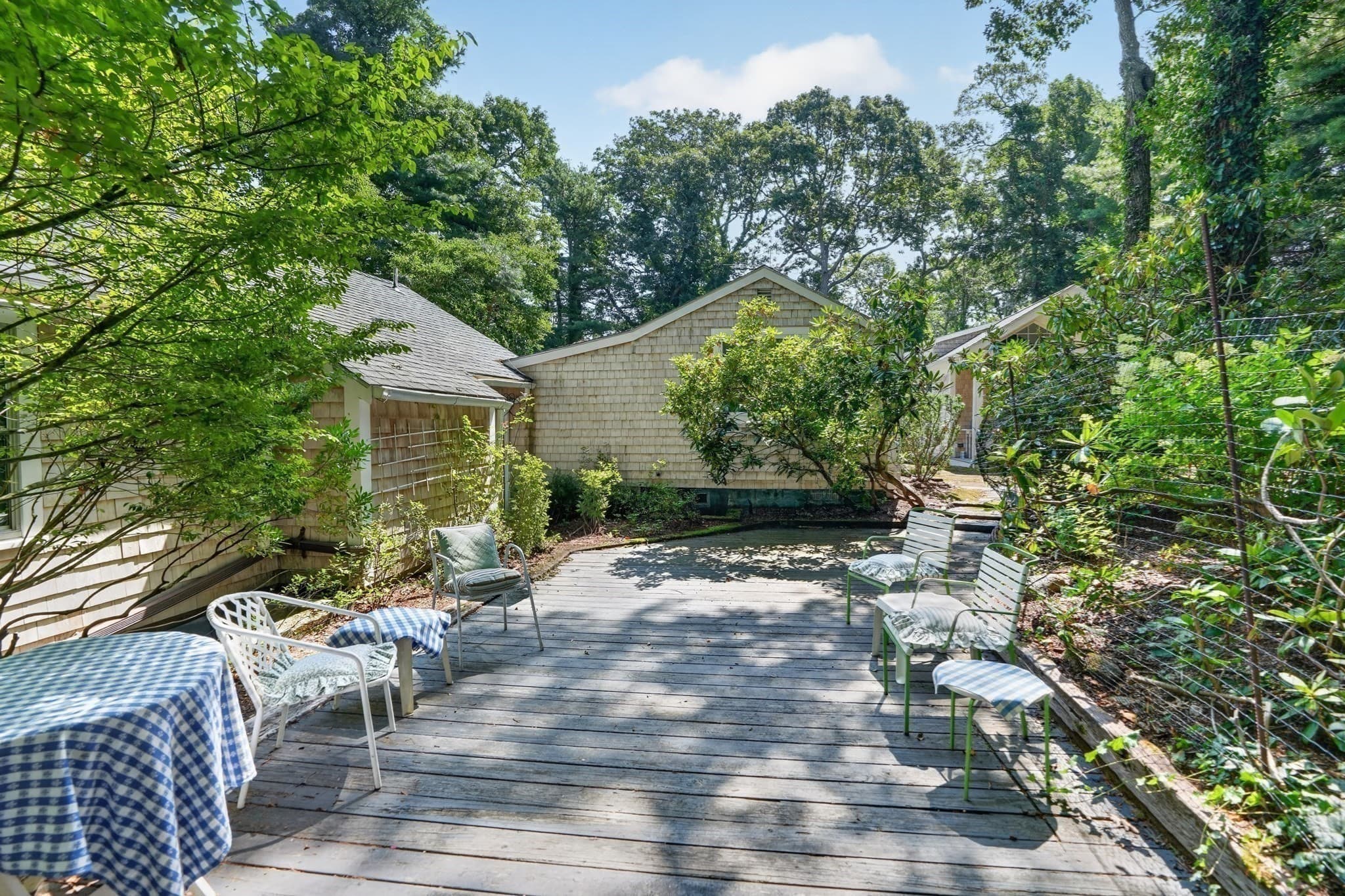 Single Family Residence at 528 Main Street, Tisbury MA 02568, photo 24 of 31