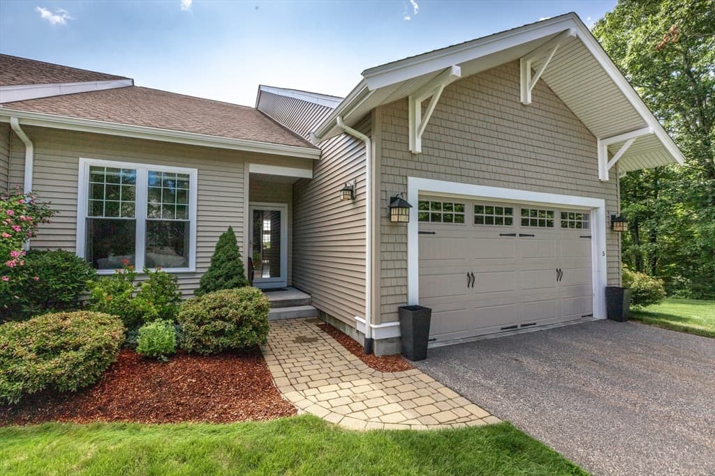 5 Thoreau Trl # 5, Milford MA 01757