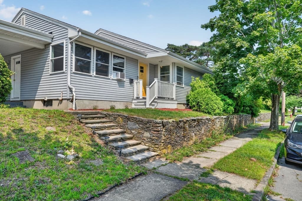 221 Rochambeau St, New Bedford MA 02745 photo 2