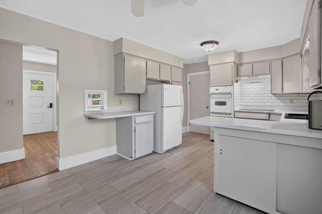 221 Rochambeau St, New Bedford MA 02745 photo 5