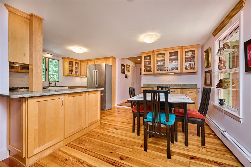 93 Arch St, Northampton MA 01053 photo 7